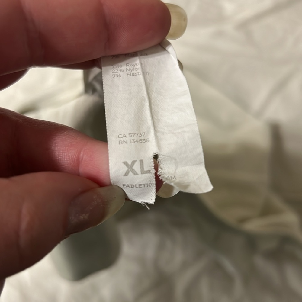 Fabletics Cloud Seamless Ribbed Halter Bralette O… - image 4